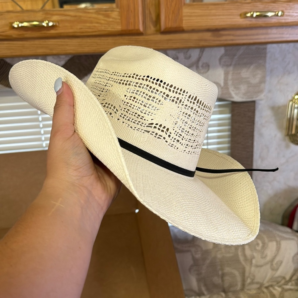 Cody Johnson straw hat